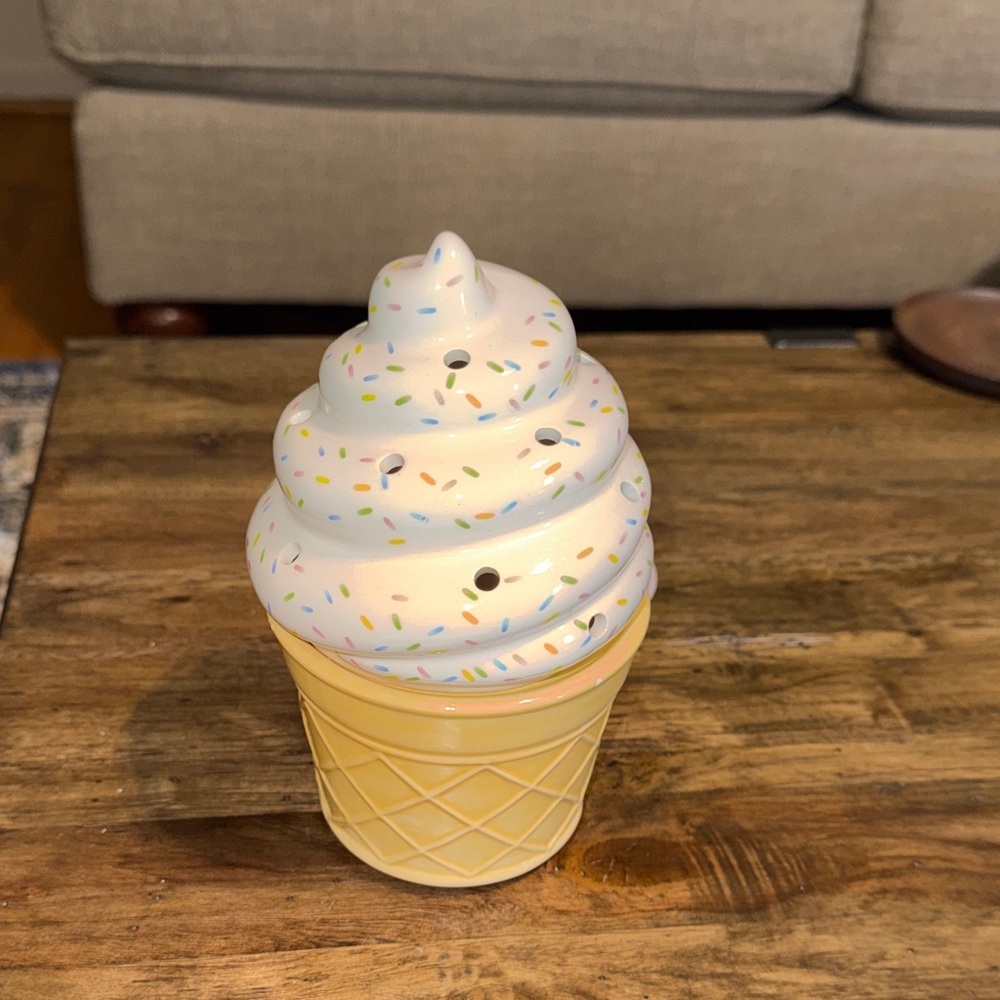 SALE Scentsy Home ICE CREAM CONE Element Fragrance Wax Melt Warmer confetti colo - Picture 2 of 10